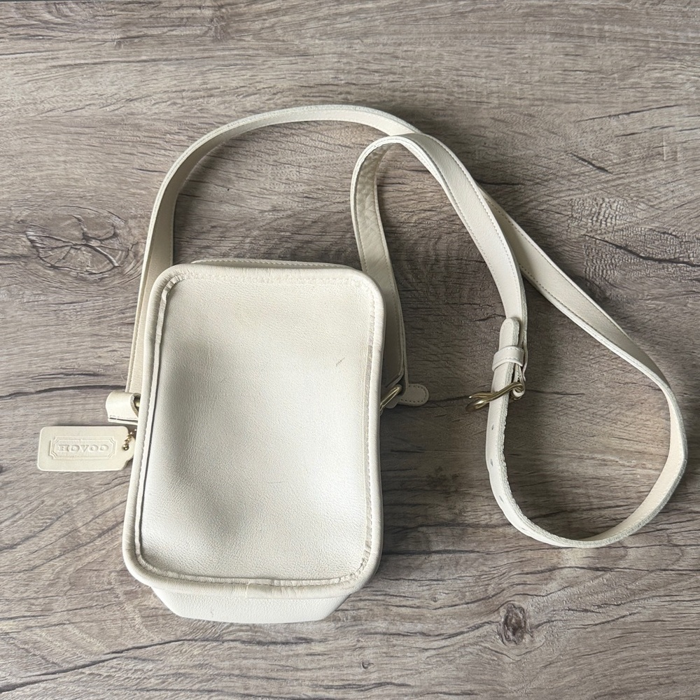 COACH Women’s Elegant Cream Leather Shoulder Bag N- A6C-9976 - Picture 5 of 8